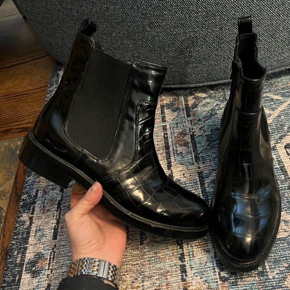 Jeffrey Campbell Black Chelsea Boots Lomon Croc Embossed Low Heel‎ Leather Sz 10